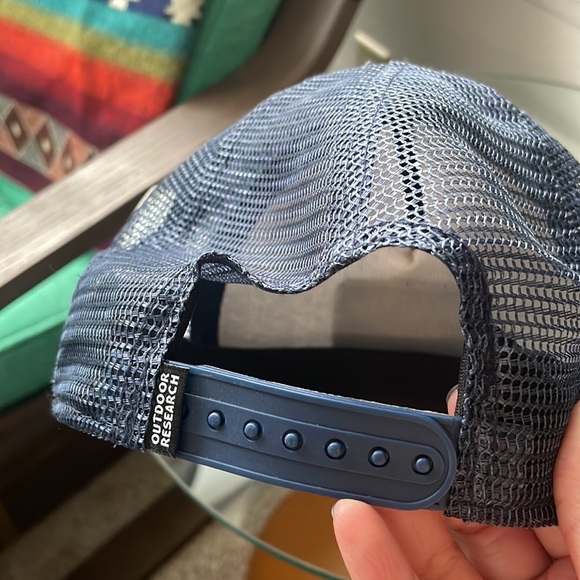 Outdoor research dark blue advocate trucker hat - Picture 2 of 3